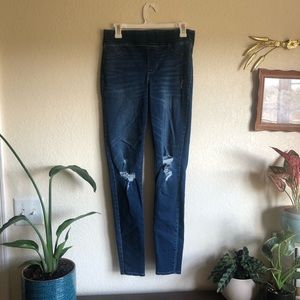 LIKE NEW Old Navy High-Waisted Rockstar Jegging ✨